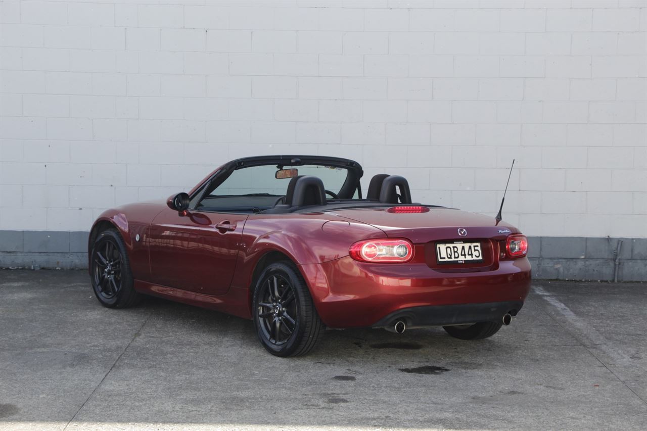 Vehicle image 4