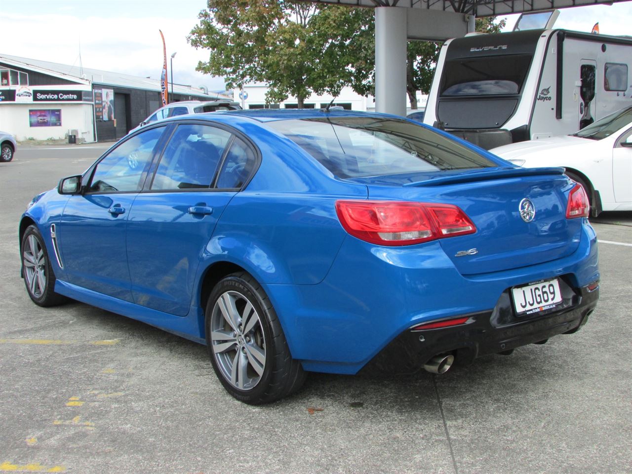 Vehicle image 5