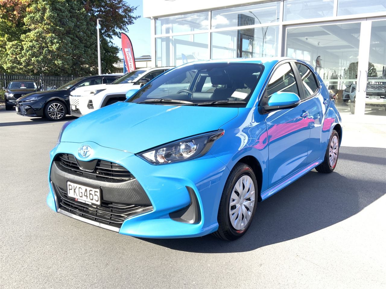 Vehicle image 4