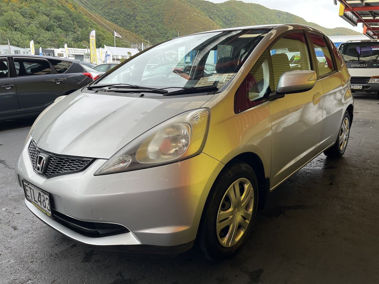 Vehicle image 3