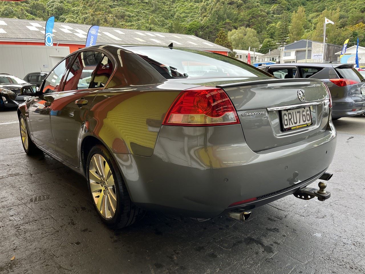 Vehicle image 4