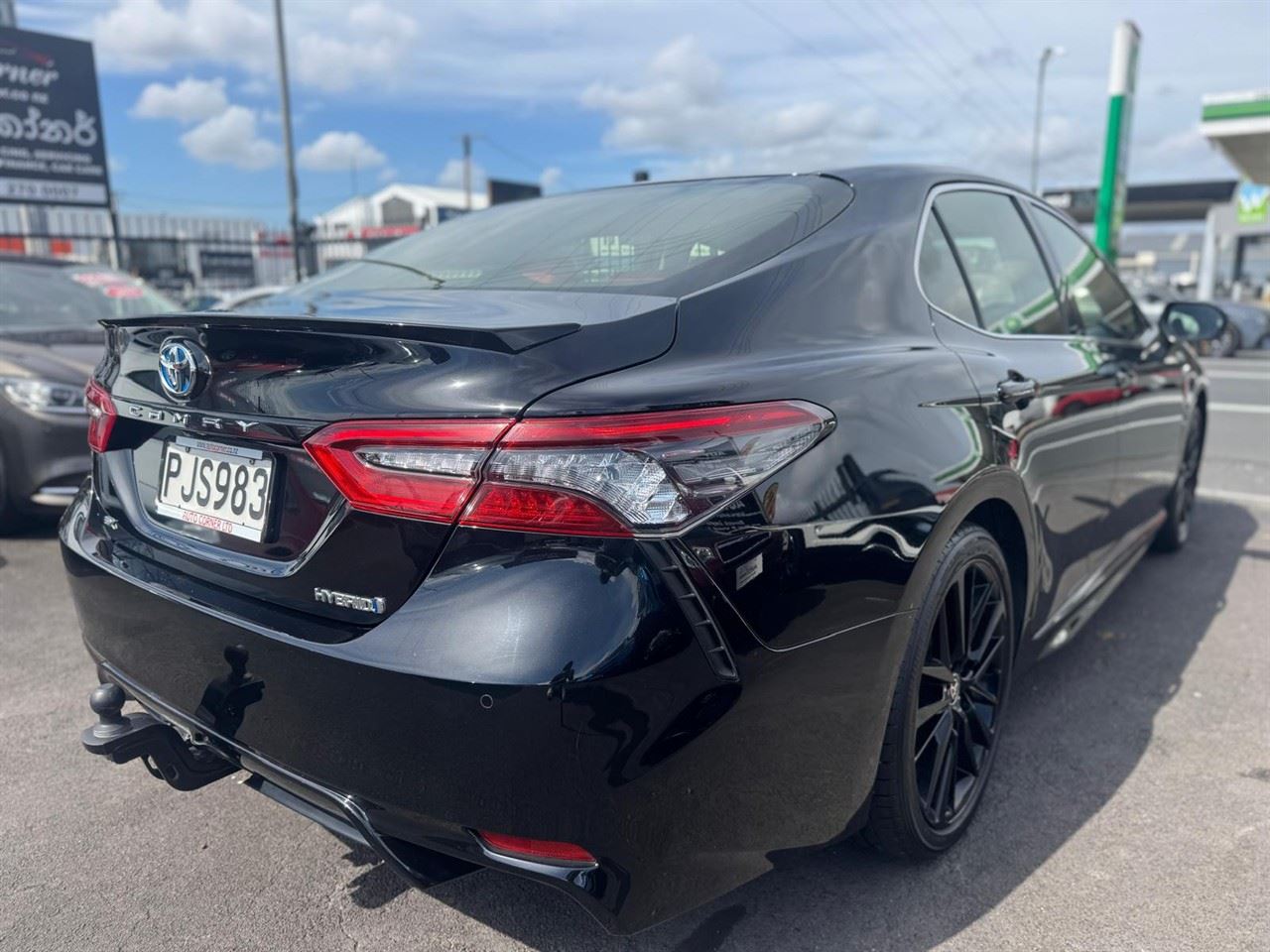Vehicle image 4