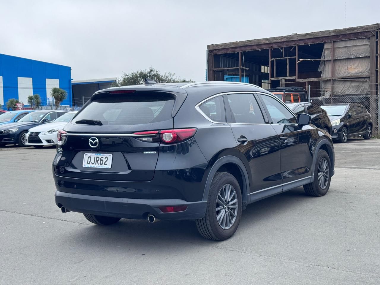 Vehicle image 4