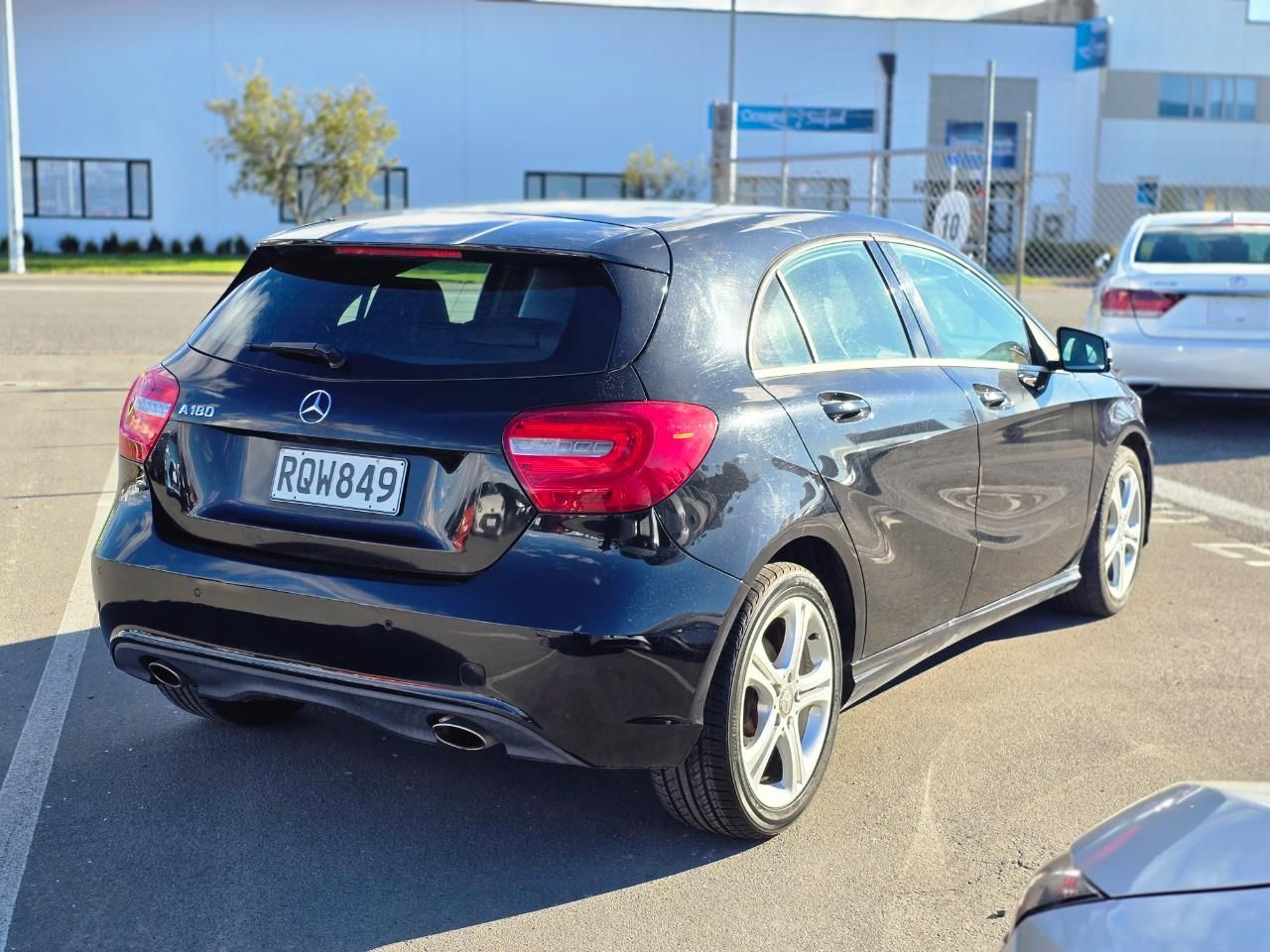Vehicle image 5