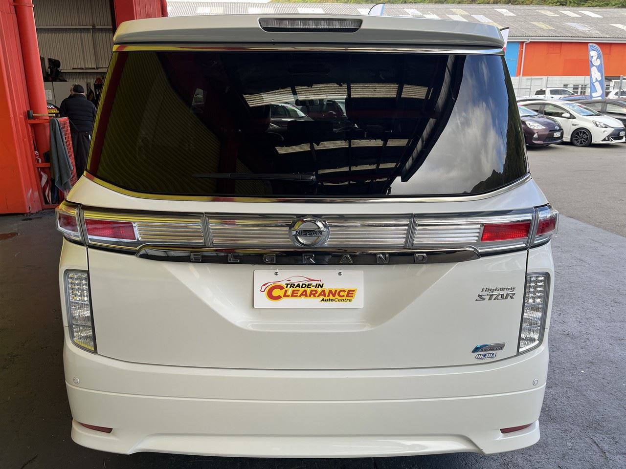 Vehicle image 5