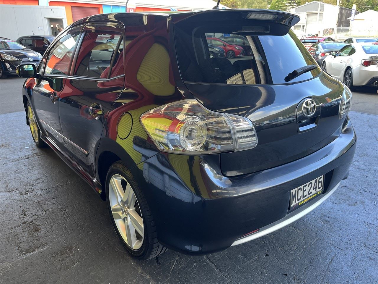 Vehicle image 4