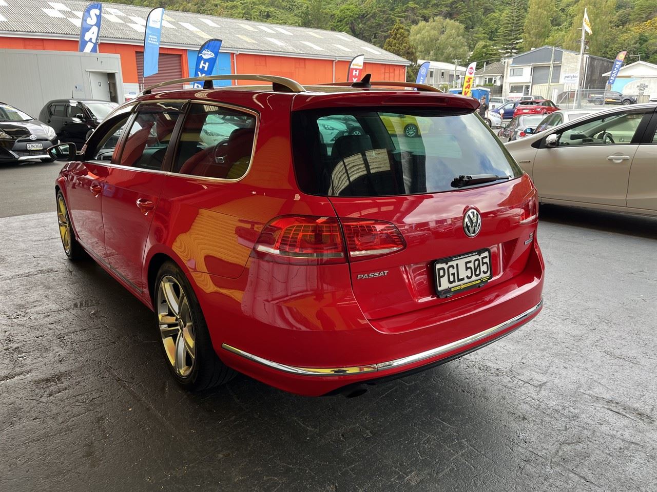 Vehicle image 4