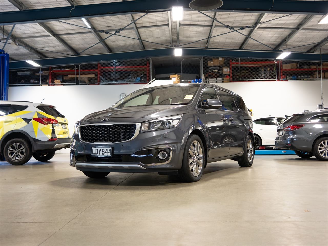 Vehicle image 5