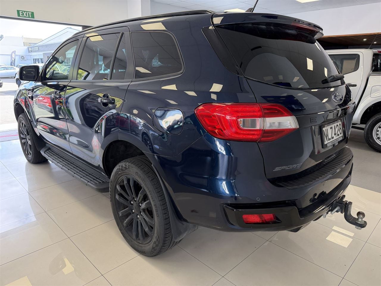 Vehicle image 4