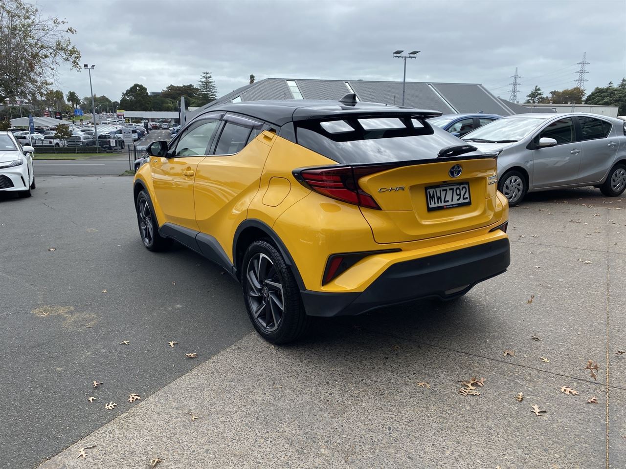 Vehicle image 5
