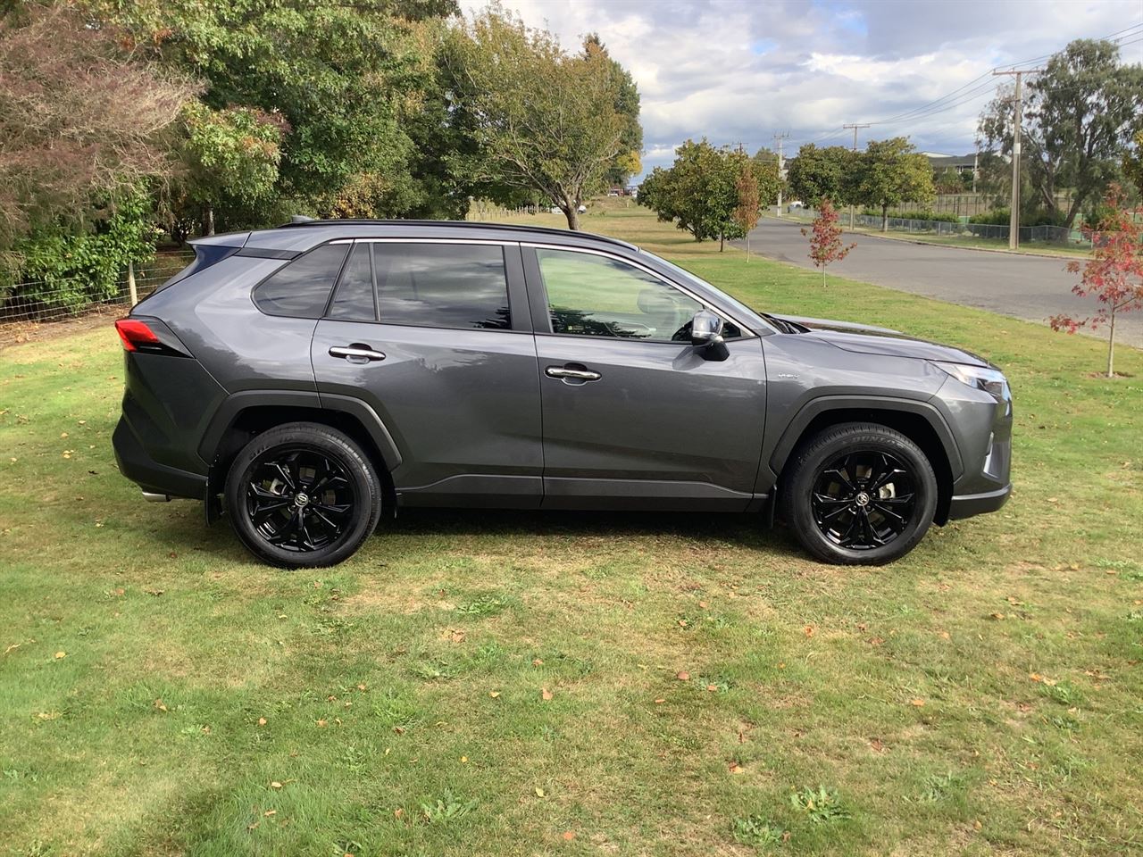 Vehicle image 4