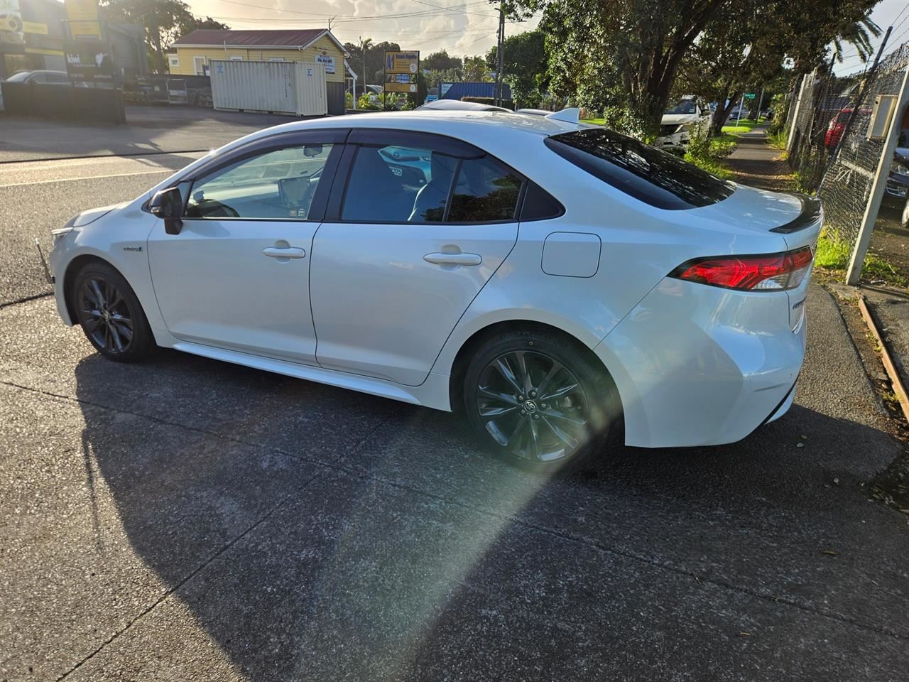 Vehicle image 5