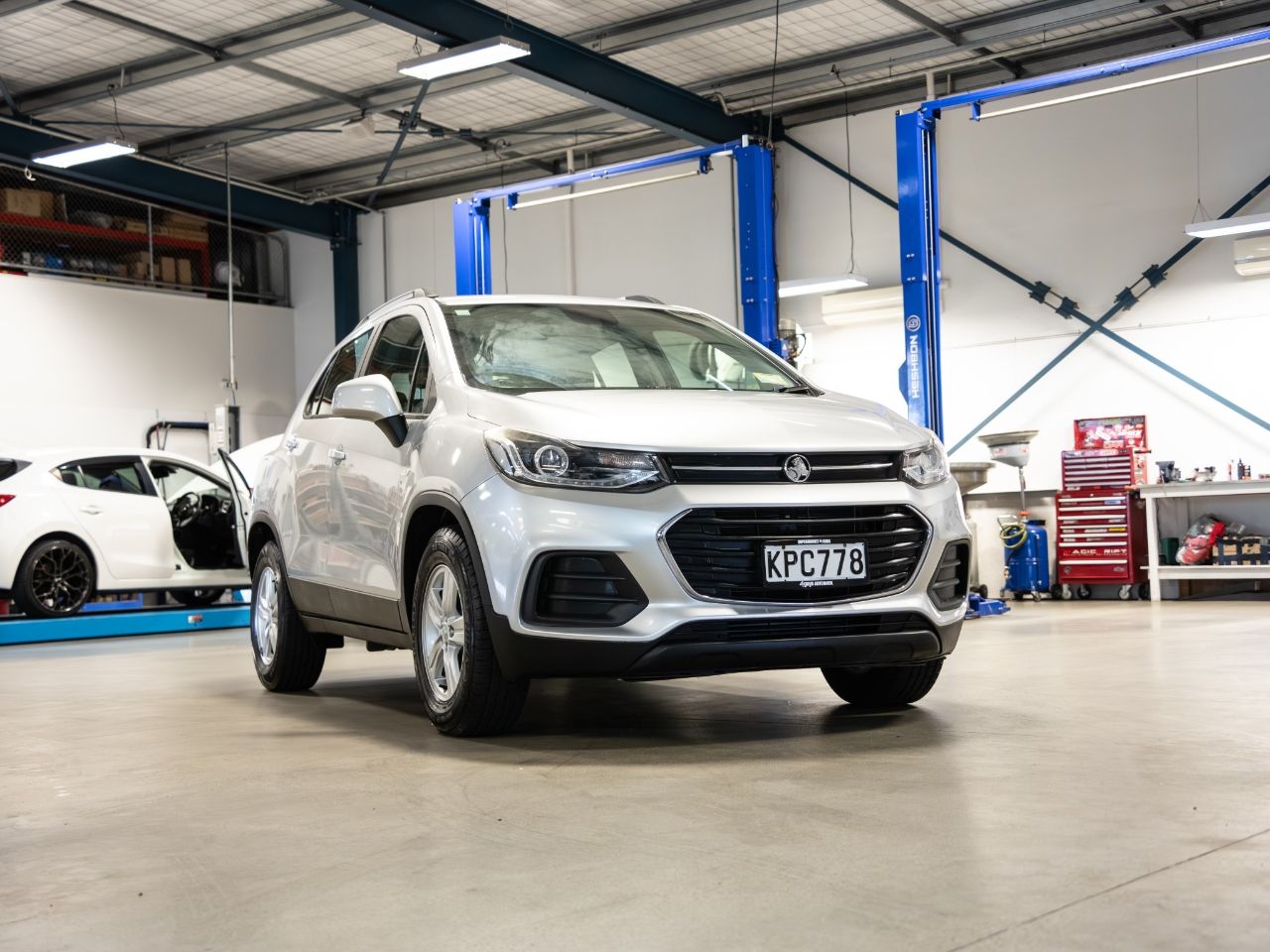 Vehicle image 3