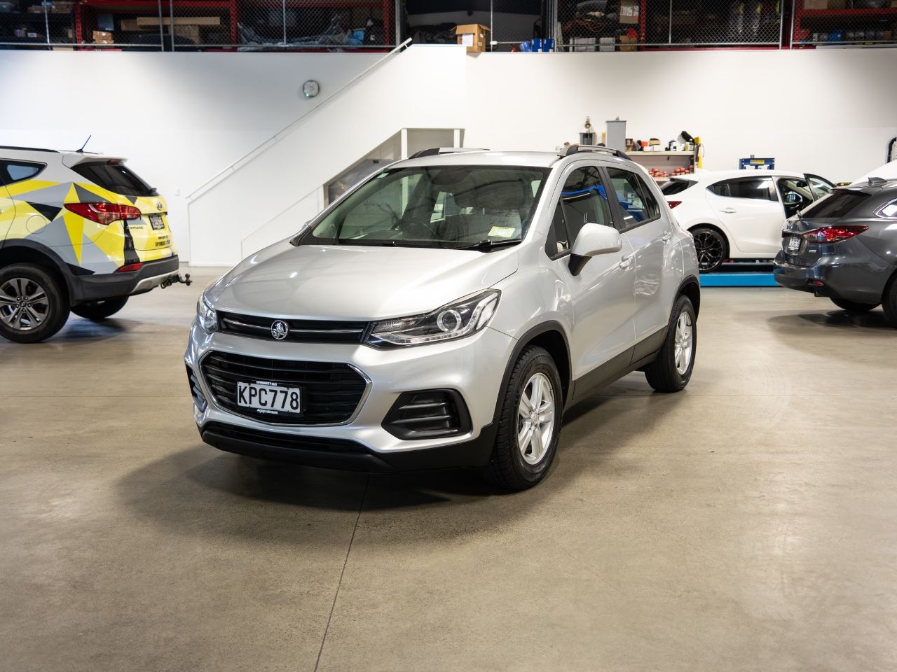 Vehicle image 5