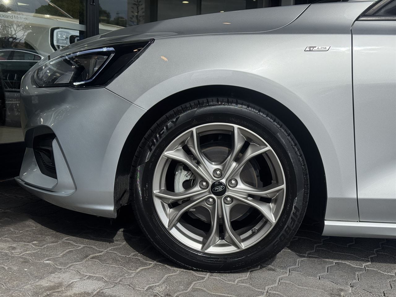 Vehicle image 3