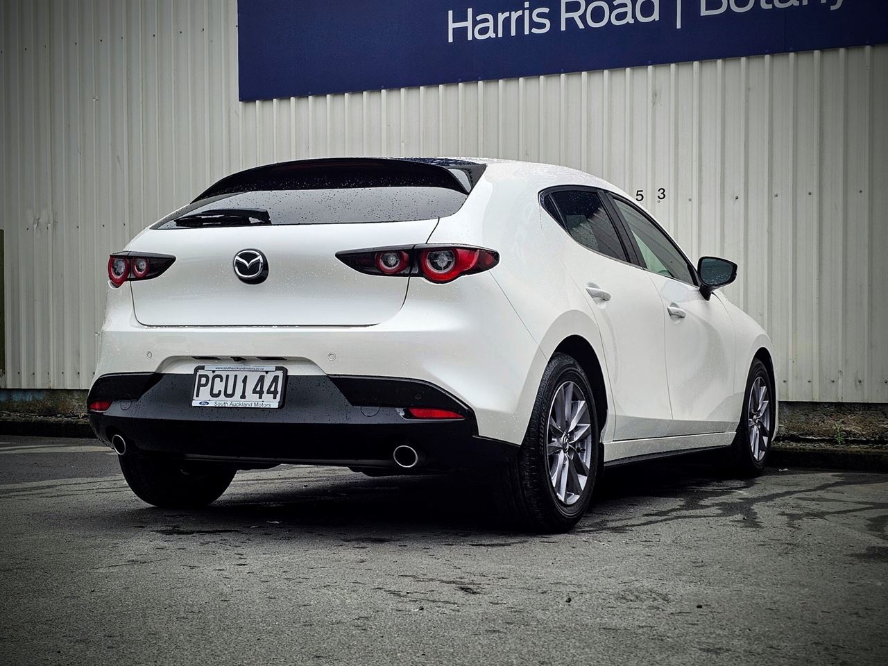 Vehicle image 3