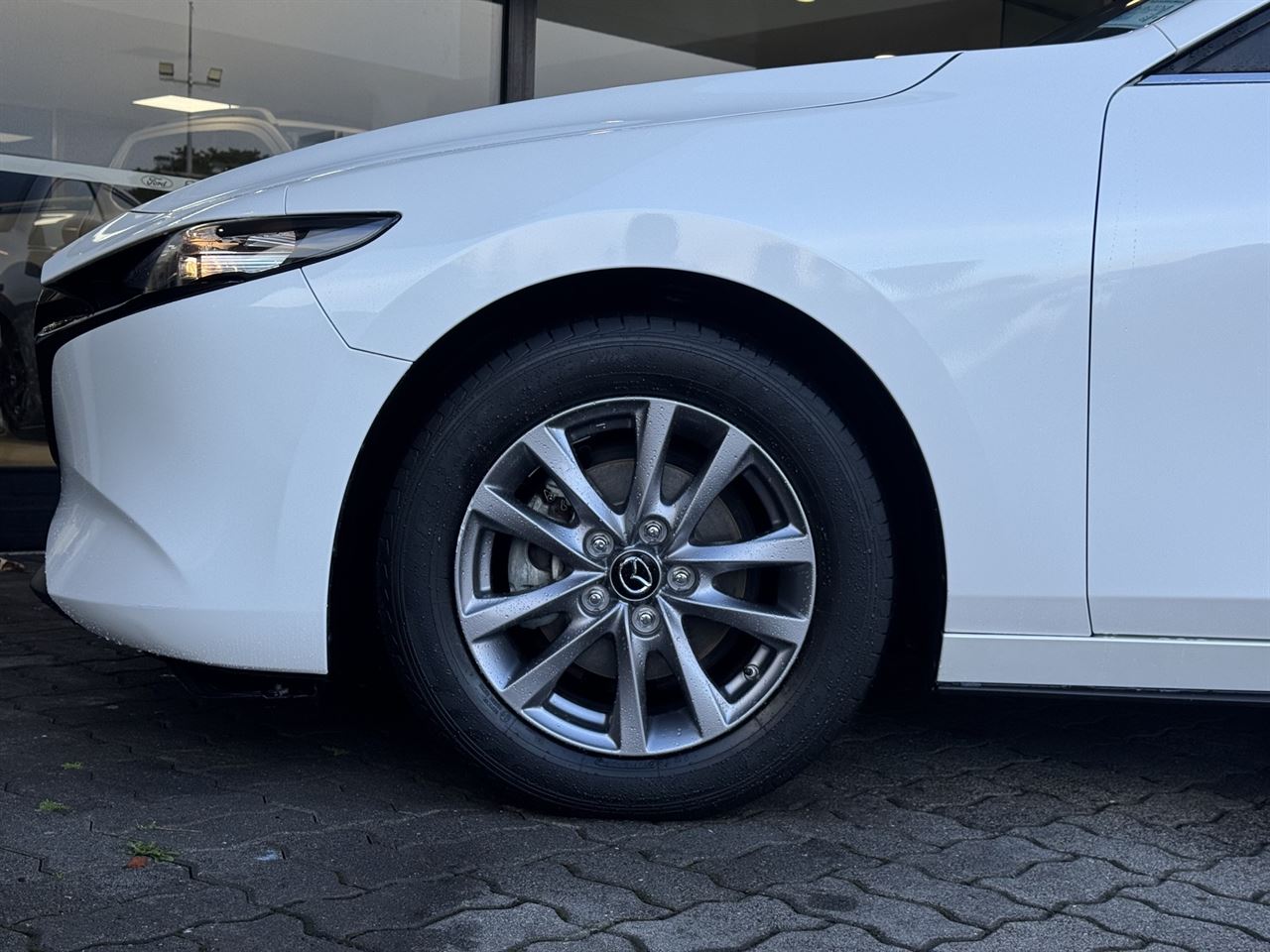 Vehicle image 3
