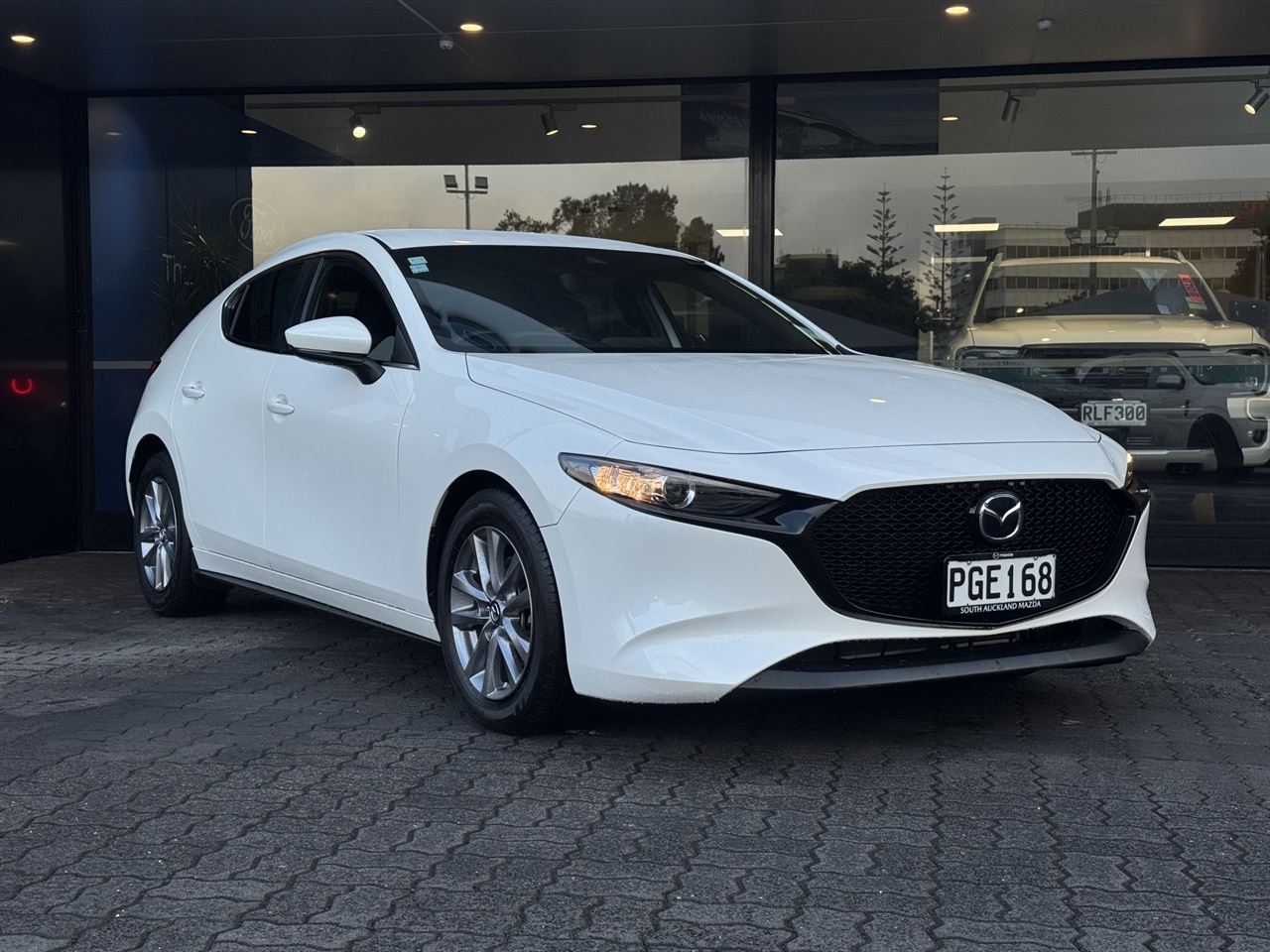 Vehicle image 5