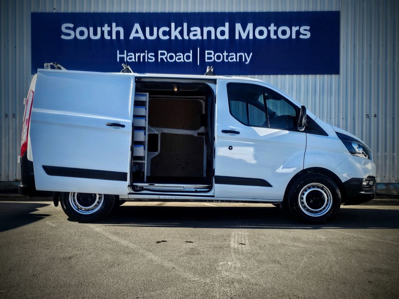 Vehicle image 3