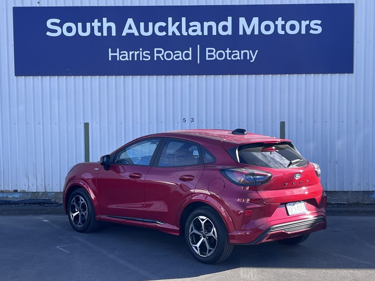 Vehicle image 4