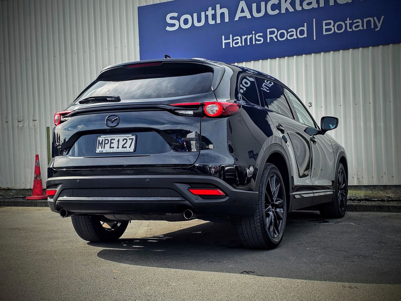 Vehicle image 3