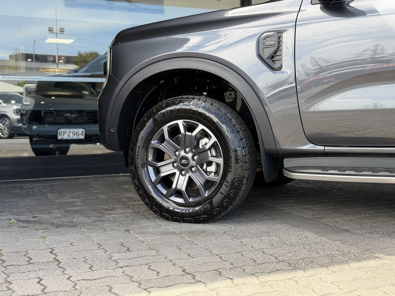Vehicle image 3