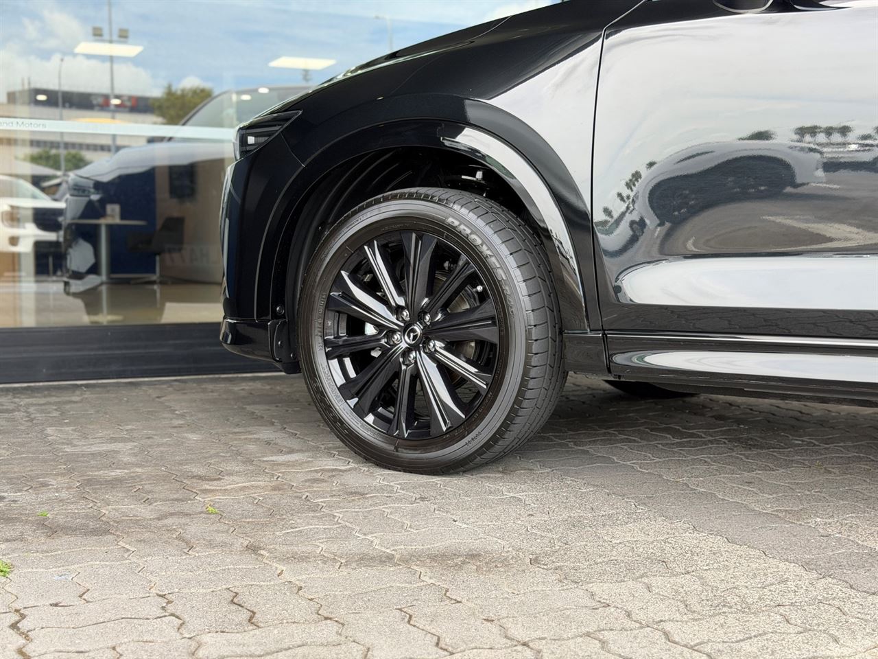 Vehicle image 3