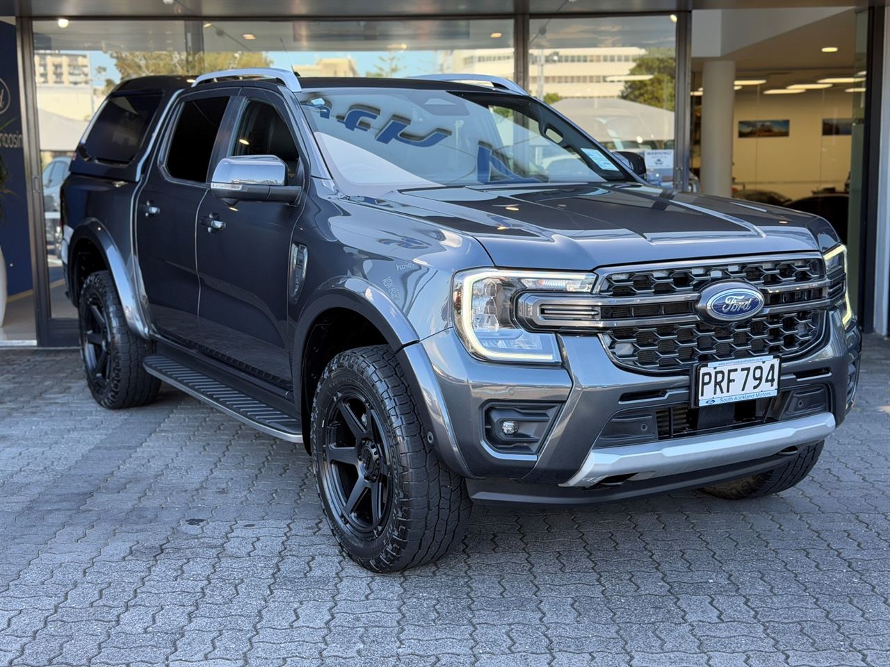 Vehicle image 5