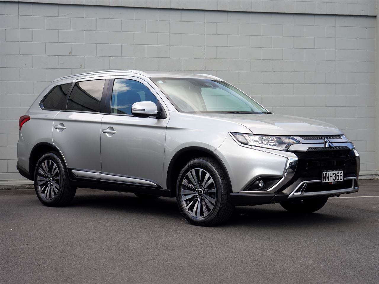 Vehicle image 1