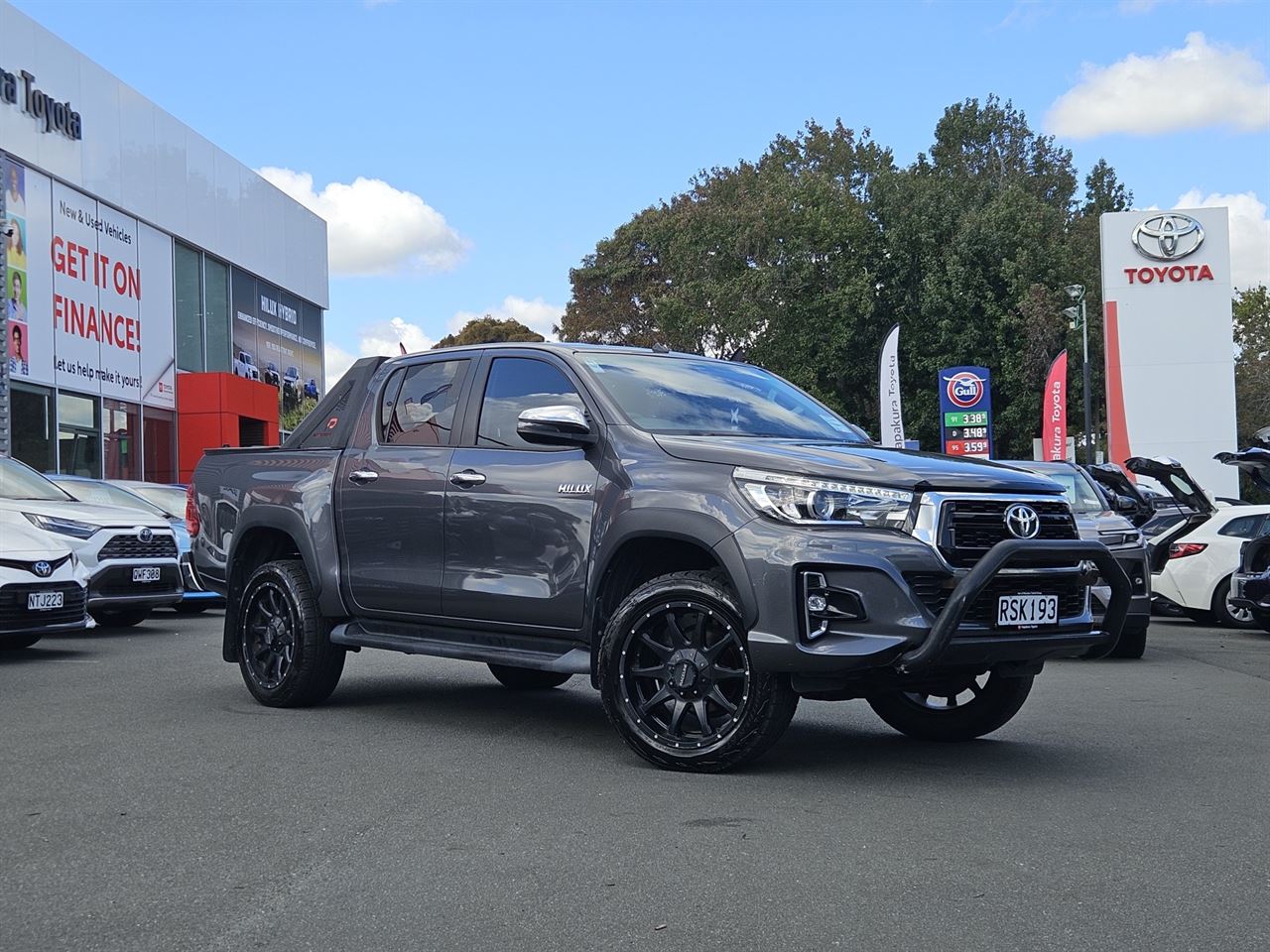 Vehicle image 1