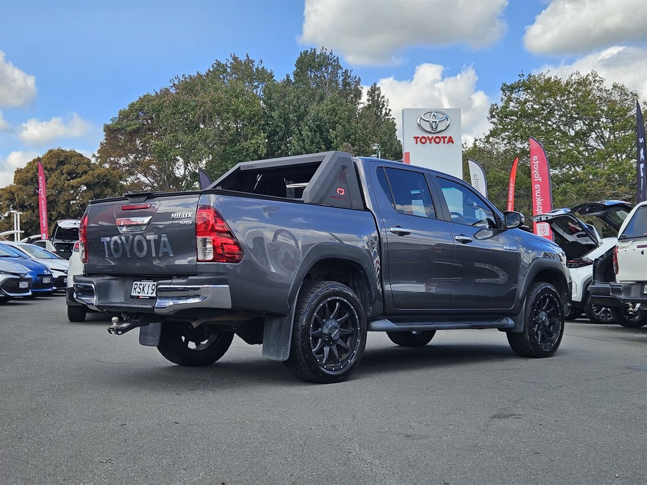 Vehicle image 3