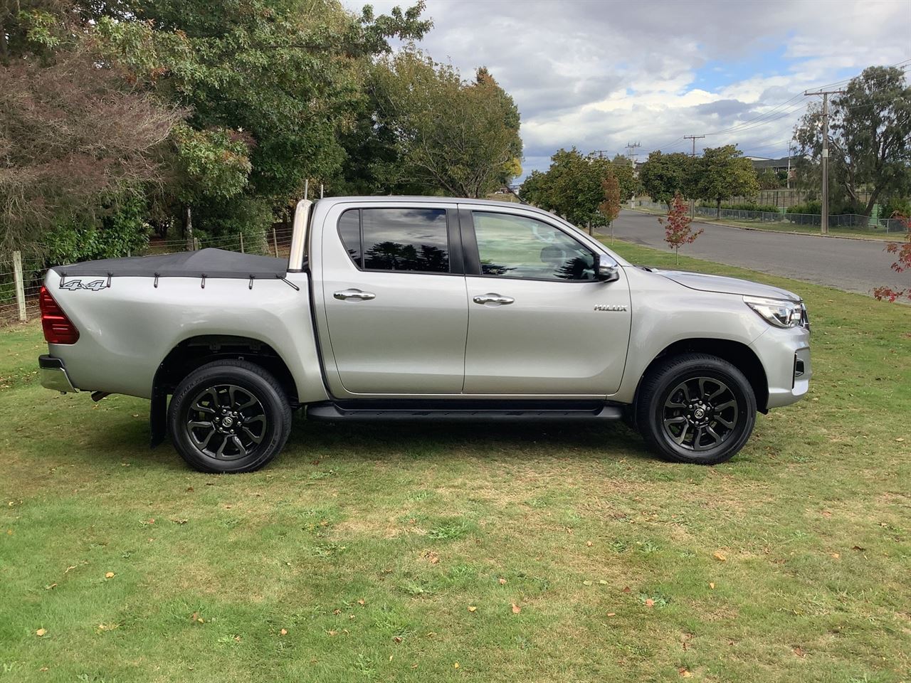 Vehicle image 4