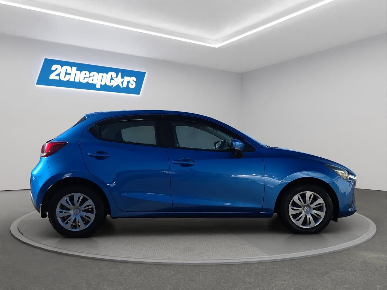 Vehicle image 4