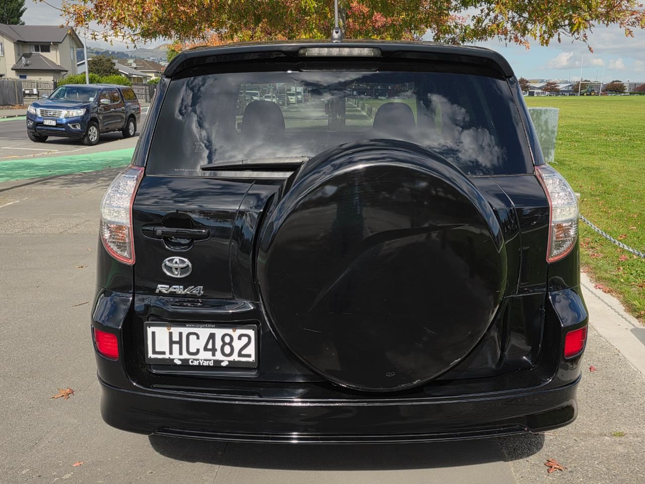 Vehicle image 4