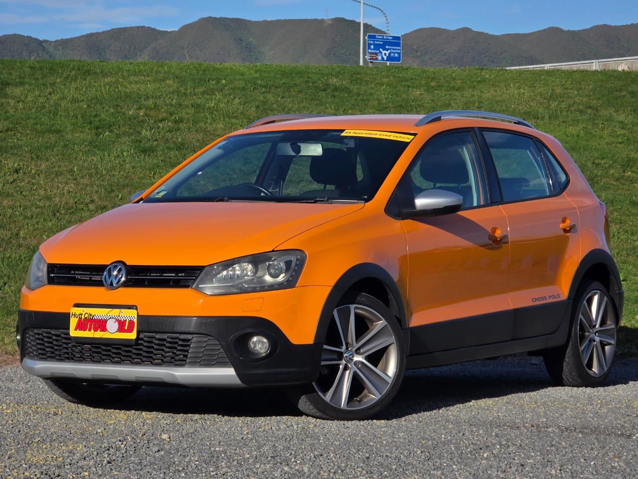 Vehicle image 3