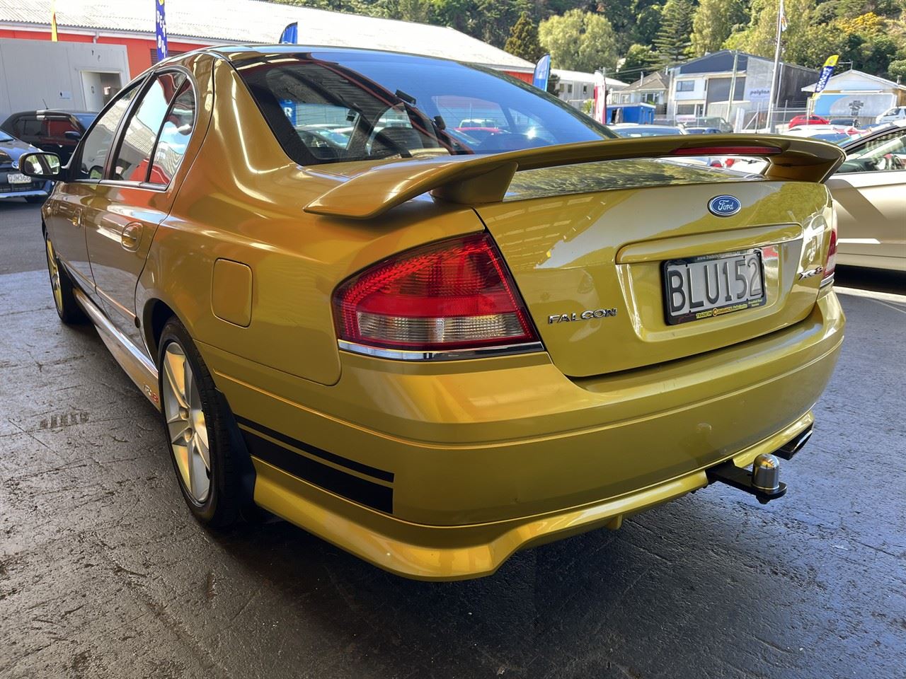 Vehicle image 4