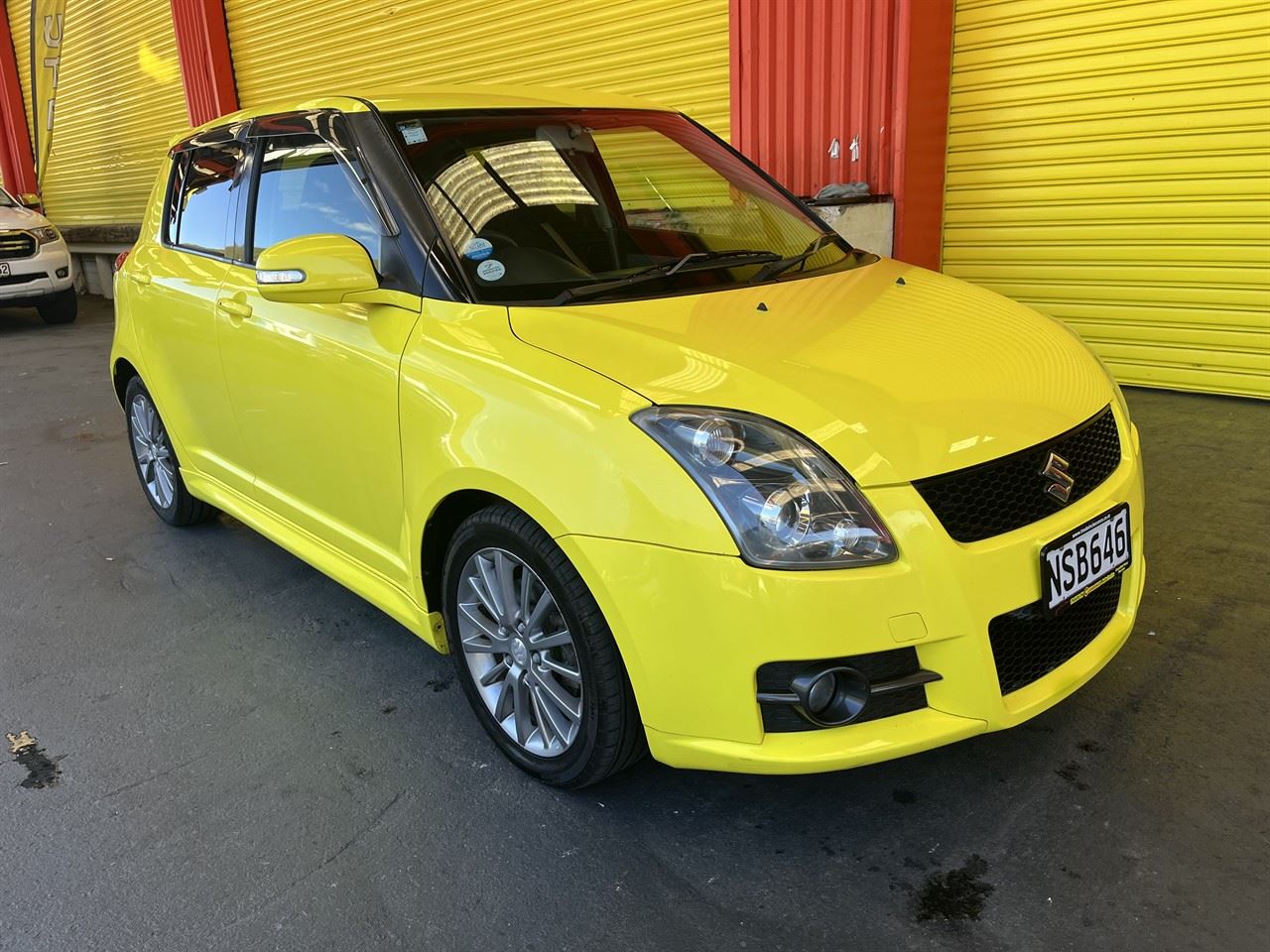 Vehicle image 1