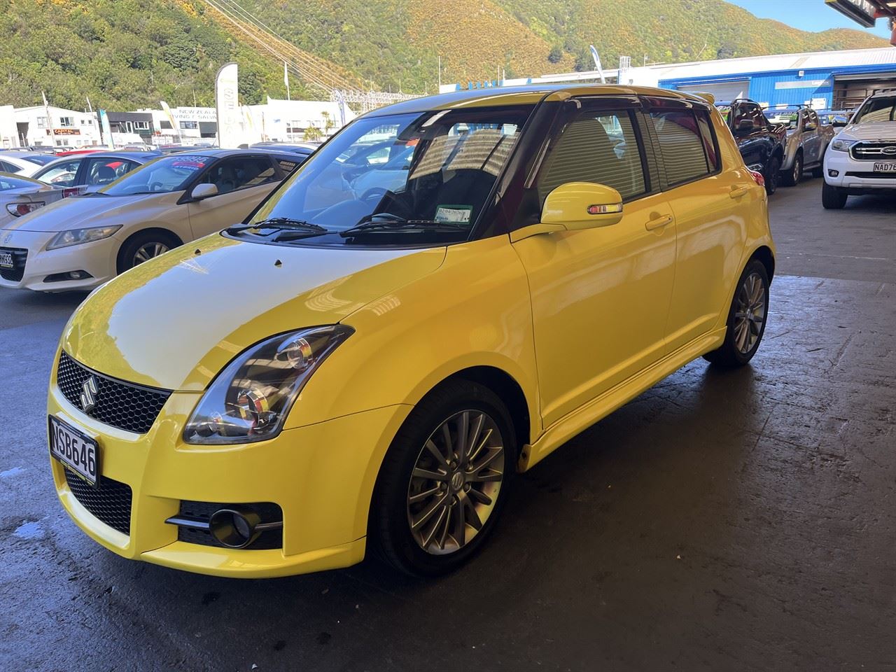 Vehicle image 3