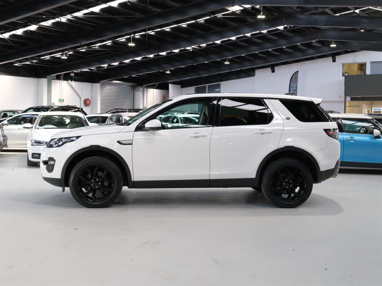 Vehicle image 5