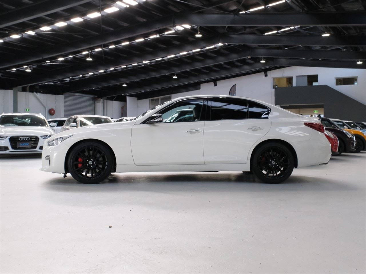 Vehicle image 5