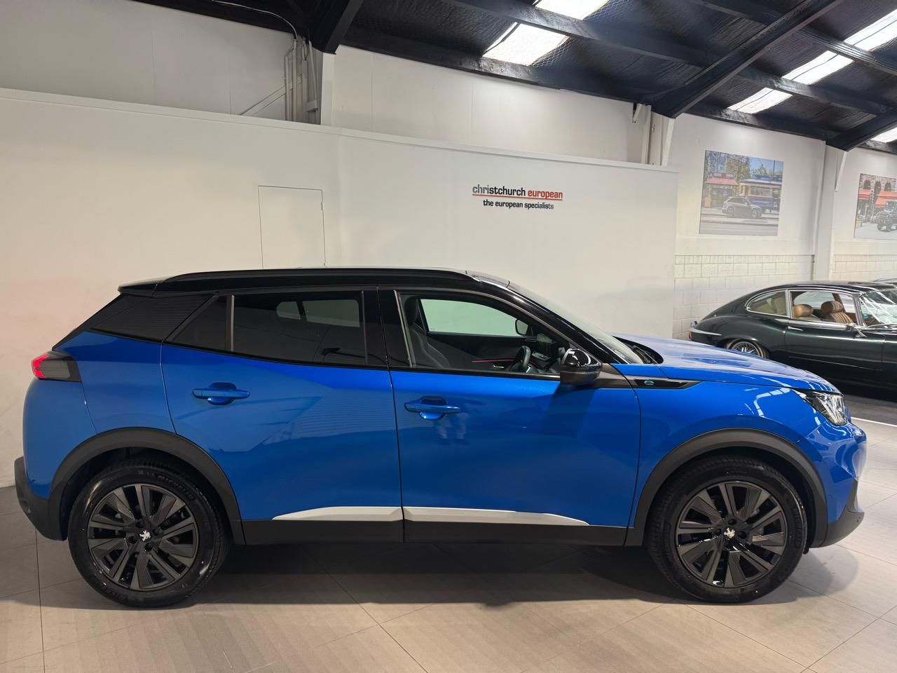 Vehicle image 4