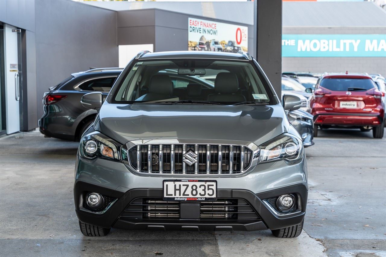 Vehicle image 5