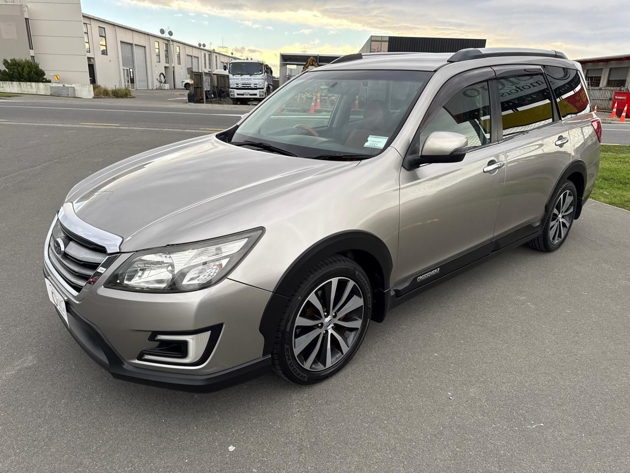 Vehicle image 4