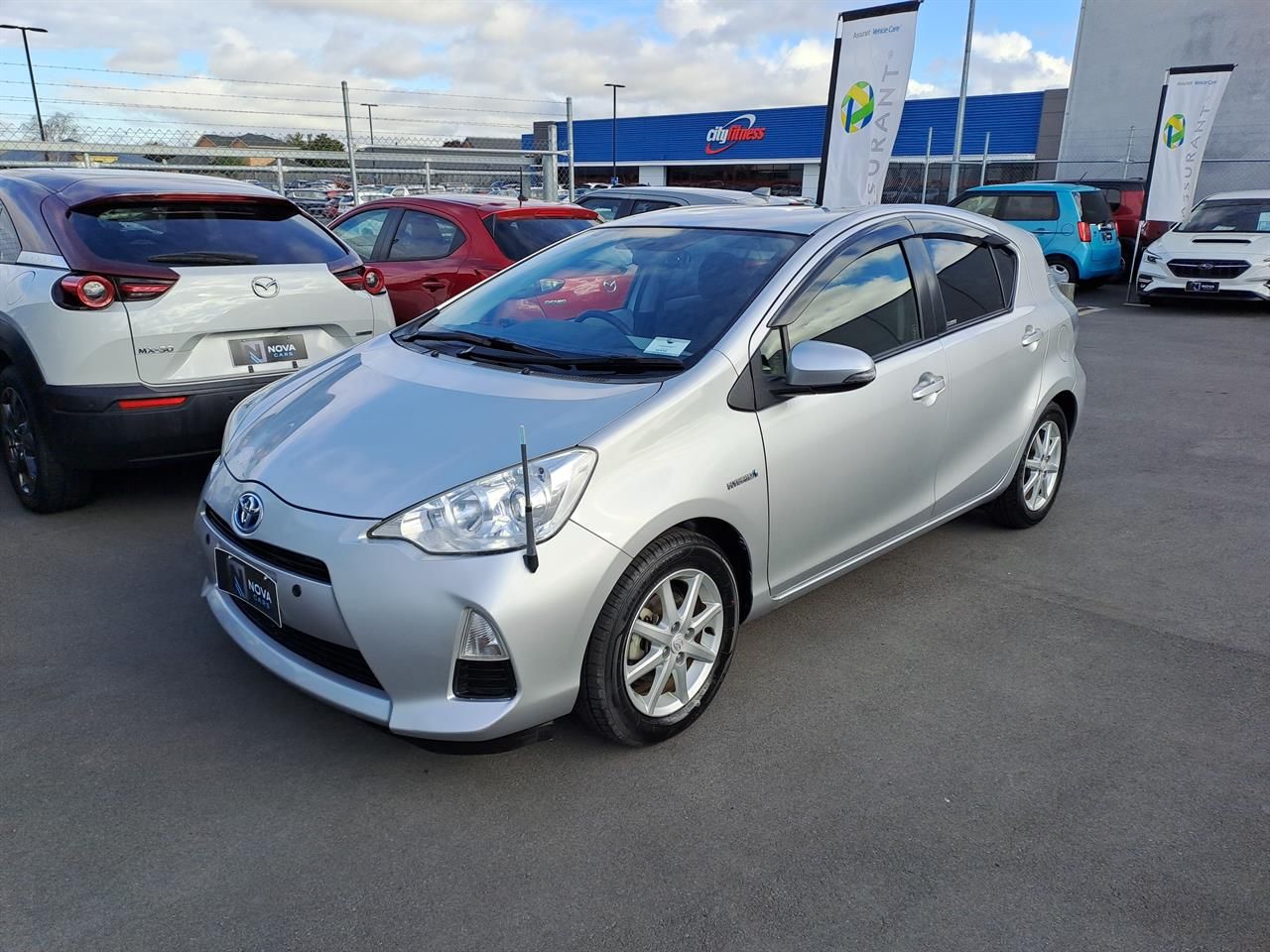 Vehicle image 3