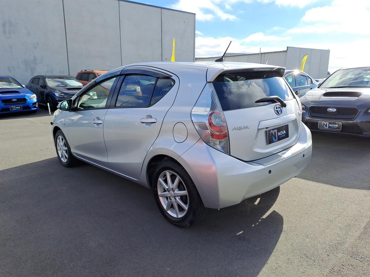 Vehicle image 5