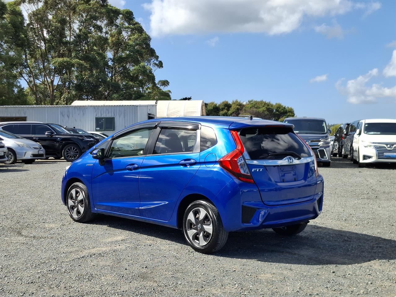 Vehicle image 5