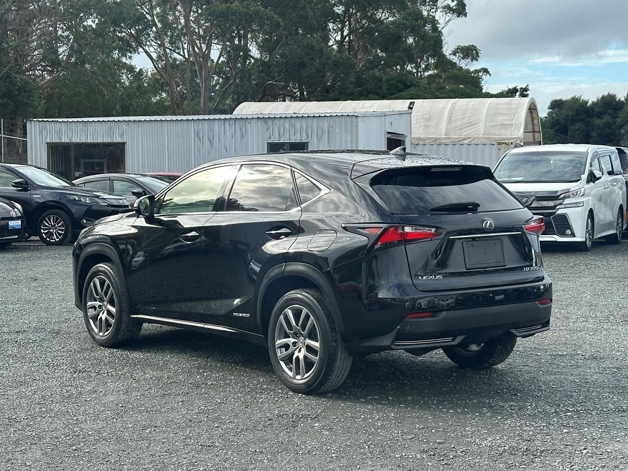 Vehicle image 5