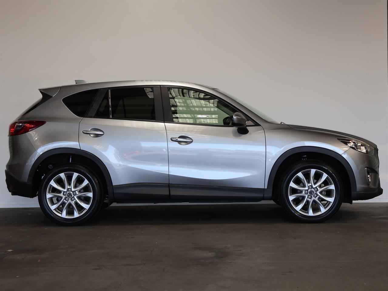 Vehicle image 5