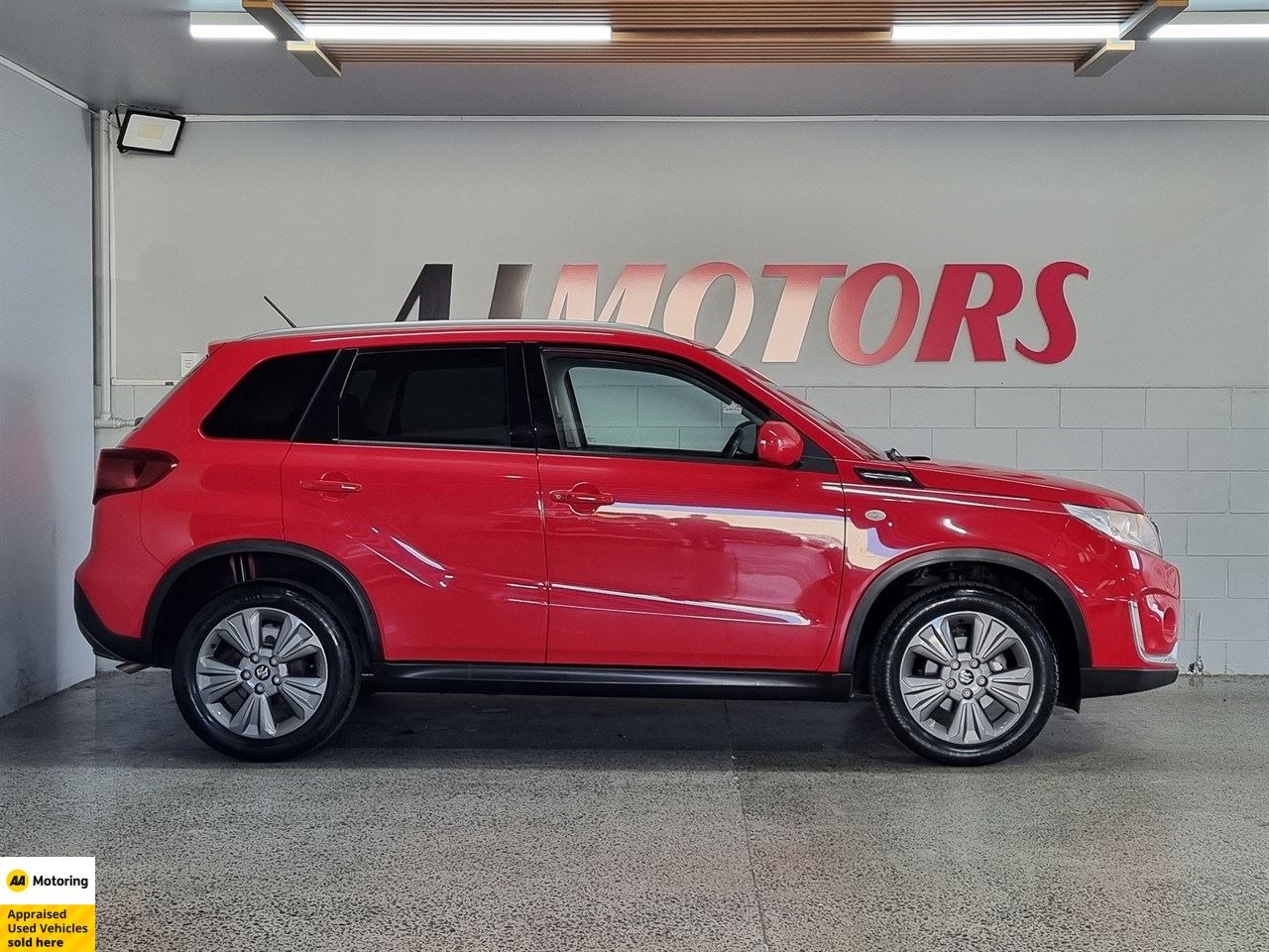 Vehicle image 5