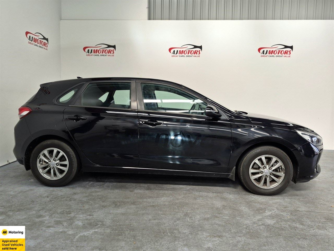 Vehicle image 3